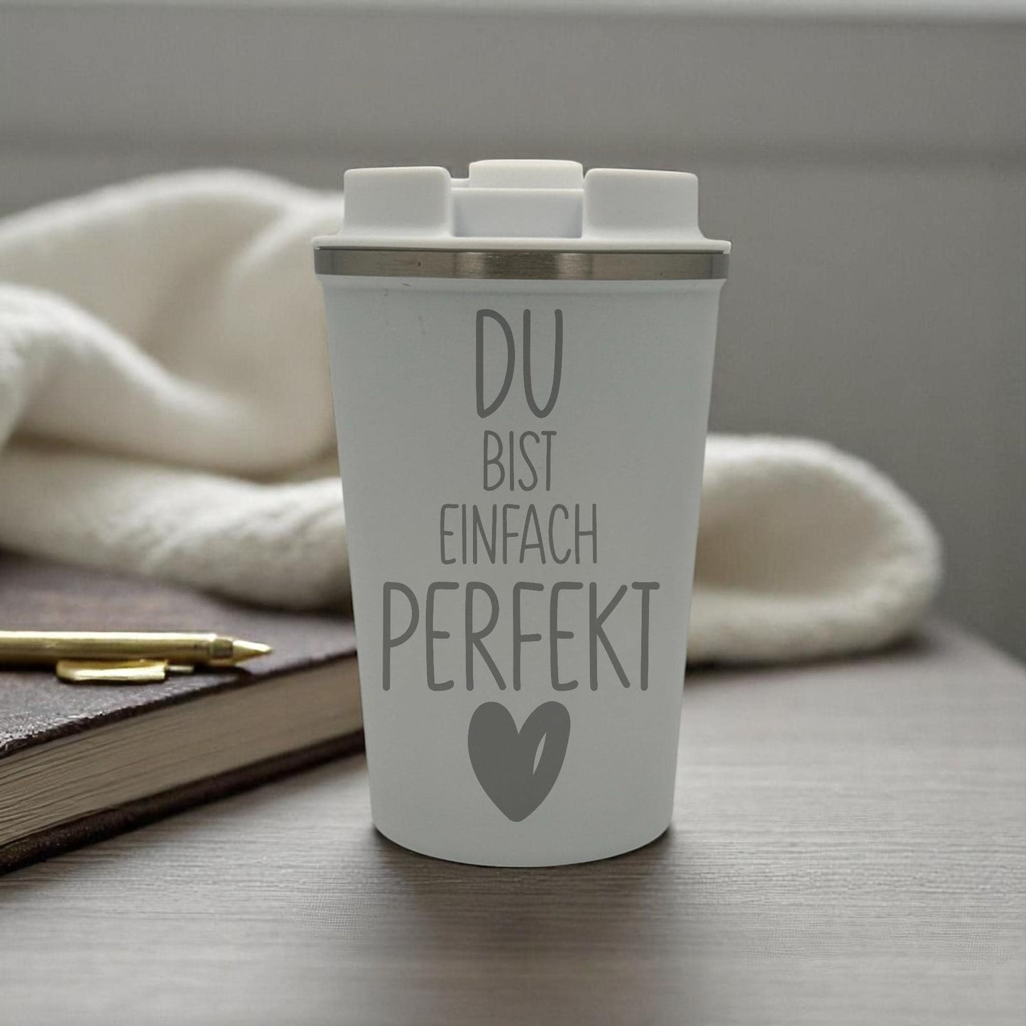 Thermobecher mit Spruch-Gravur aus recyceltem Edelstahl